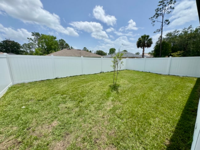 20 Pine Hill Ln in Palm Coast, FL - Building Photo - Building Photo