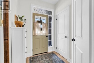 690 Broadway in Orangeville, ON - Building Photo - Building Photo