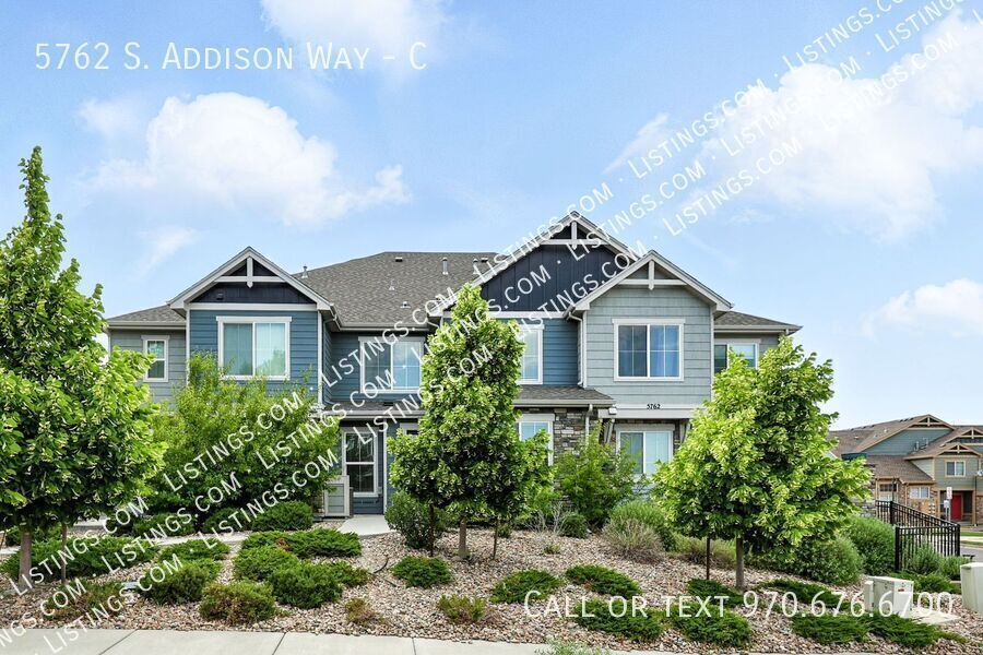 5762 S Addison Way in Aurora, CO - Building Photo