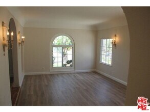 1120 S Plymouth Blvd in Los Angeles, CA - Building Photo - Building Photo