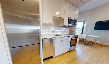 115 Mt Auburn St, Unit 65 in Cambridge, MA - Building Photo - Building Photo