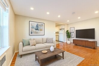 147-37-137 38th Ave in Queens, NY - Building Photo - Building Photo