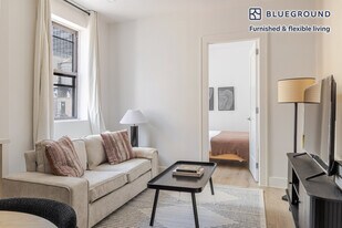 138 E 38th St in New York, NY - Building Photo