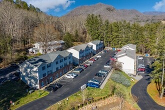The Maples of Cullowhee in Cullowhee, NC - Foto de edificio - Building Photo