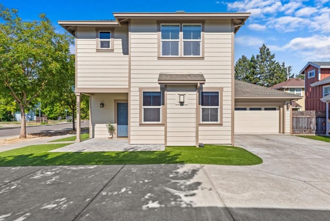 2455 Prairie Ln in Santa Rosa, CA - Building Photo - Building Photo