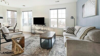 909 Mansion Dr, Unit 1012-202 in Frederick, MD - Building Photo - Building Photo