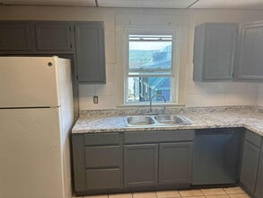 127 Catherine St, Unit 1 in Ithaca, NY - Foto de edificio - Building Photo
