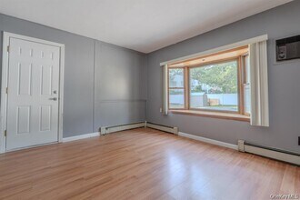 21 Mt Snow Ln in Coram, NY - Building Photo - Building Photo