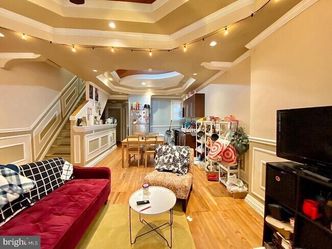 2021 N Gratz St in Philadelphia, PA - Building Photo - Building Photo