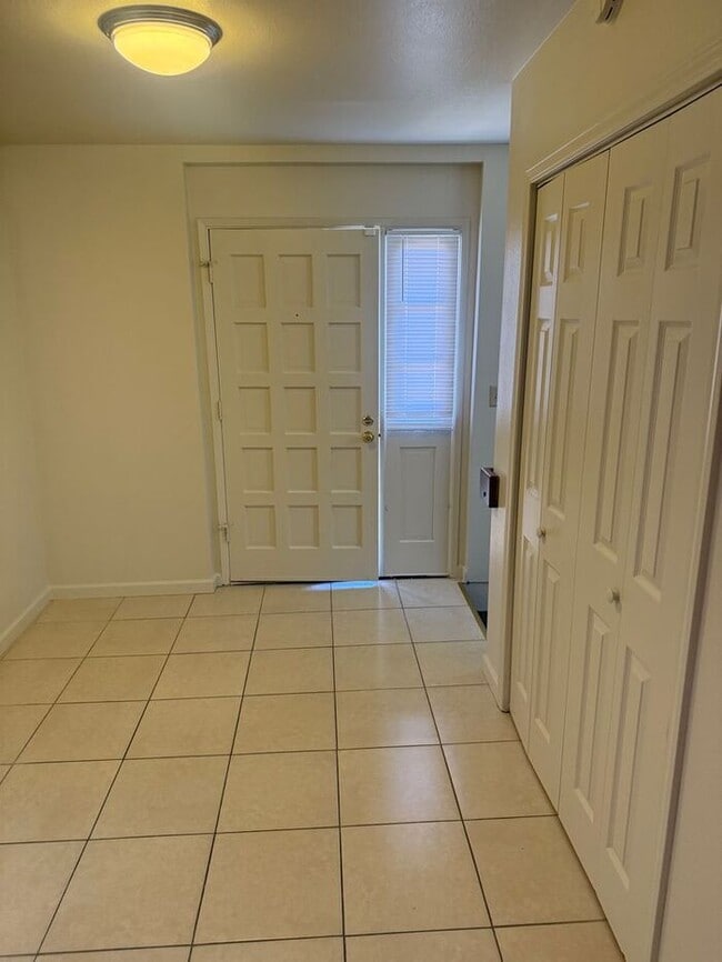 13810 Rose Dr in San Leandro, CA - Building Photo - Building Photo