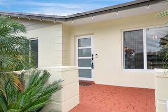 10440 SW 126th Ave in Miami, FL - Foto de edificio - Building Photo