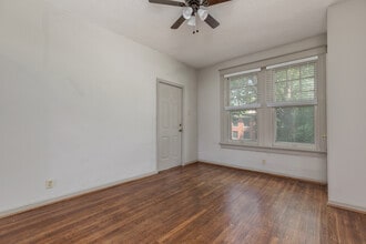 6042 Kingsbury Ave, Unit 1W in St. Louis, MO - Foto de edificio - Building Photo