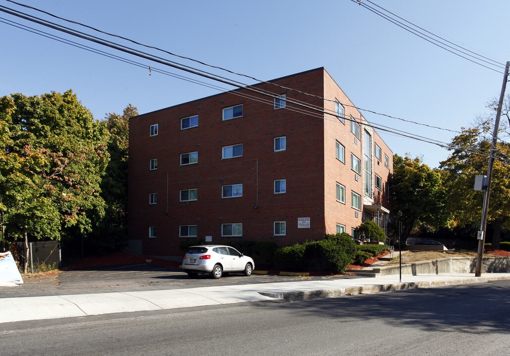 309 Washington Ave in Chelsea, MA - Foto de edificio