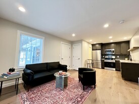 179 Butternut St, Unit 5 in Middletown, CT - Building Photo