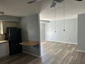 11913 Tarragon Rd, Unit J in Reisterstown, MD - Building Photo - Building Photo