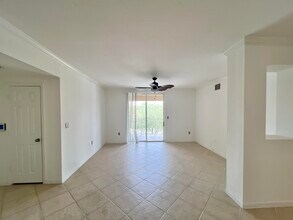 6450 Emerald Dunes Dr in West Palm Beach, FL - Building Photo - Building Photo