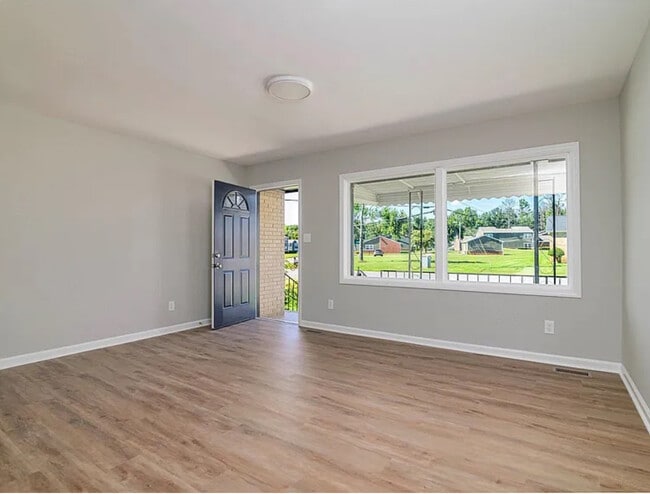 property at 1062 Glenarden Dr