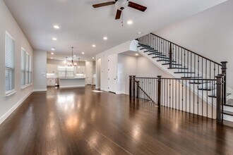 8202 Laflin Ln in Dallas, TX - Building Photo - Building Photo