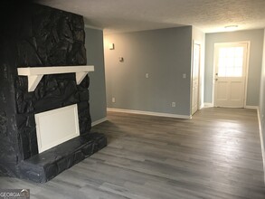 3001 Kathy Ln NW in Conyers, GA - Building Photo - Building Photo