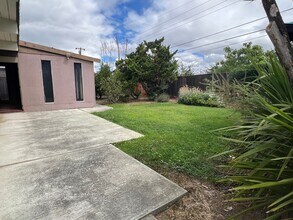 1450 Mallard Way in Sunnyvale, CA - Building Photo - Building Photo