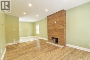 1243 Langmuir Ave in London, ON - Building Photo