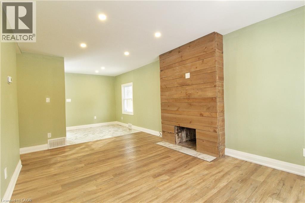 1243 Langmuir Ave in London, ON - Building Photo