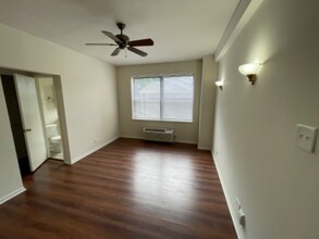 4278 N Hazel St, Unit G in Chicago, IL - Building Photo - Building Photo