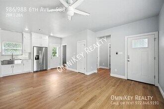 986 S 6th Ave-Unit -988 in Denison, TX - Building Photo - Building Photo