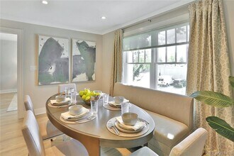 470 Main St in Armonk, NY - Foto de edificio - Building Photo