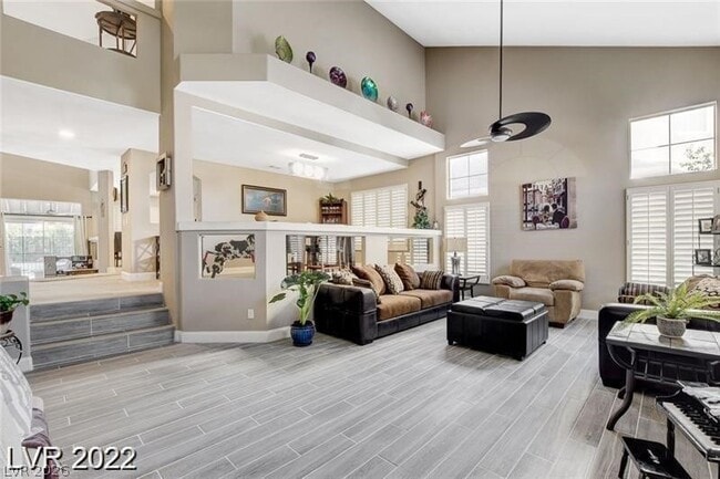 property at 7 Old Lake Cir