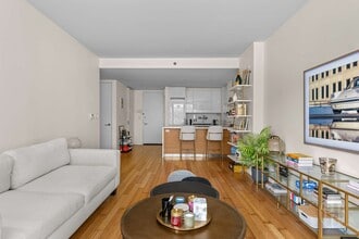 303 E 33rd St in New York, NY - Building Photo - Building Photo