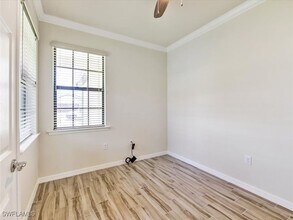 11982 Westmoreland Way in Ft. Myers, FL - Building Photo - Building Photo