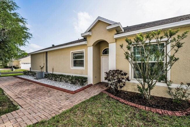 property at 2644 Tottenham Dr