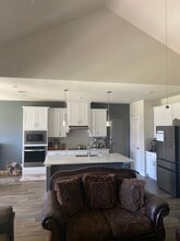 120 Gardenia Dr in Azle, TX - Foto de edificio - Building Photo