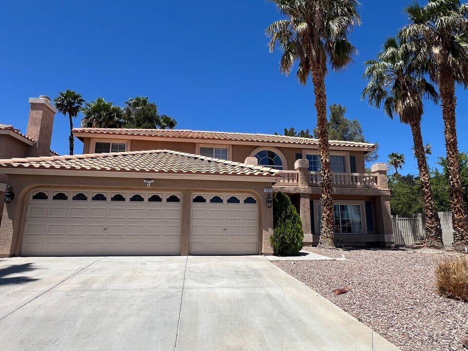 1702 Wicklow Way in Henderson, NV - Building Photo