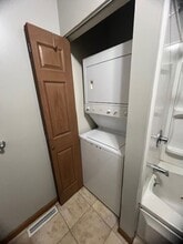 106 Parade St in Erie, PA - Building Photo - Building Photo