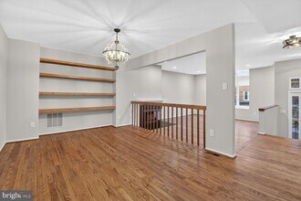 10949 Whiterim Dr in Potomac, MD - Building Photo - Building Photo