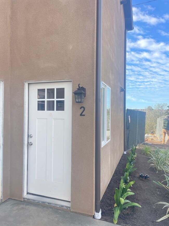 1417 Shoshone St in Oceanside, CA - Building Photo - Building Photo