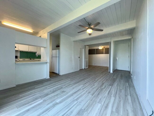 property at 75-5873-5873 Walua Rd