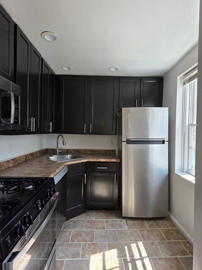 property at 2920 Woodpipe Ln