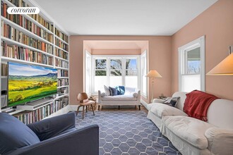 116 Bay St in Sag Harbor, NY - Building Photo - Building Photo