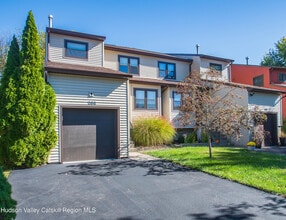 200 Sterling Pl in Highland, NY - Building Photo - Building Photo