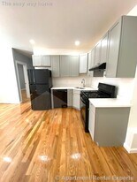 119 Harvard St, Unit #8 in Cambridge, MA - Building Photo