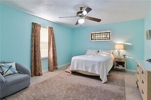 7 acres with 5 bed, 3 bath less than 25 minutes from town! in Bryan, TX - Building Photo