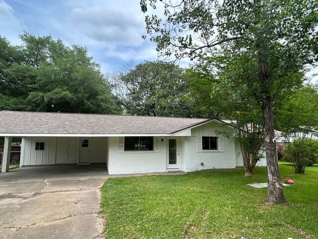 810 Louis Wilson Dr in Brandon, MS - Building Photo - Building Photo