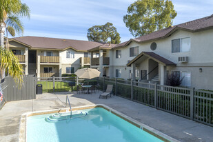 Elan Poway Hills Apartments