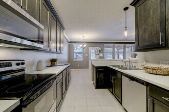 182 W Stedhill Loop in Conroe, TX - Building Photo - Building Photo