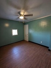 435 S Broadway St in Little York, IL - Foto de edificio - Building Photo