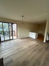977 El Camino Real, Unit 303 in Burlingame, CA - Building Photo - Building Photo