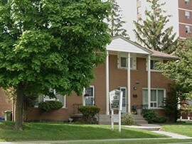 Kingswood Place in Hamilton, ON - Building Photo